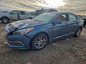 Hyundai Sonata SE 2.4L 4 2015