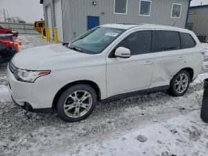 Mitsubishi Outlander SE 2.4L 4 2014