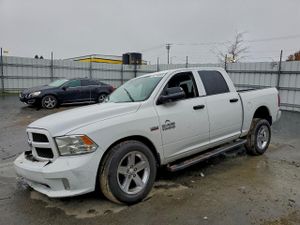 RAM 1500 ST 5.7L 8 2015