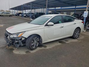 Nissan Altima S 2.5L 4 2020