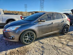 Ford Focus TITANIUM 2.0L 4 2012