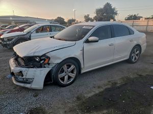 Volkswagen Passat S 1.8L 4 2015