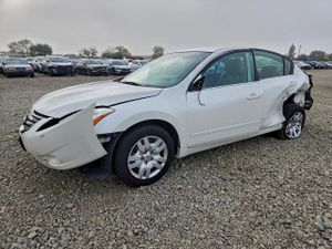 Nissan Altima 2.5L 4 2010