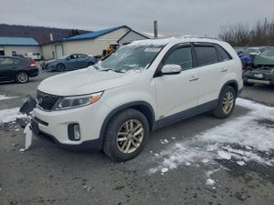 Kia Sorento LX 2.4L 4 2015