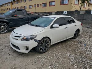 Toyota Corolla BASE 1.8L 4 2012