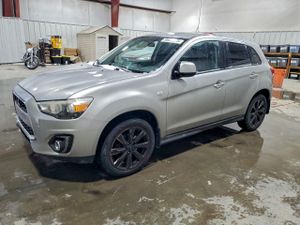 Mitsubishi Outlander ES 2.0L 4 2014