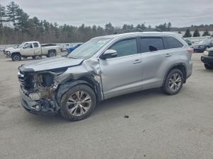 Toyota Highlander XLE 3.5L 6 2015