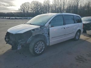 Chrysler Town & Country LIMITED 3.6L 6 2013
