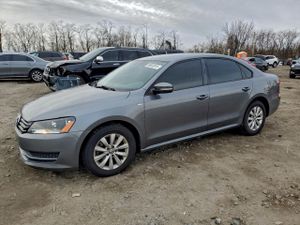 Volkswagen Passat S 1.8L 4 2014