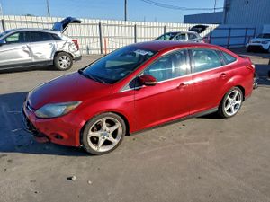Ford Focus TITANIUM 2.0L 4 2012