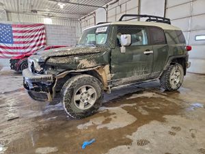 Toyota FJ Cruiser 4.0L 6 2010
