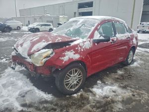 Ford Focus SE 2.0L 4 2011