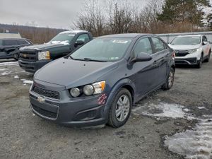Chevrolet Aveo (Sonic) LT 1.8L 4 2013