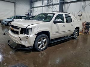 Chevrolet Avalanche LTZ 5.3L 8 2013
