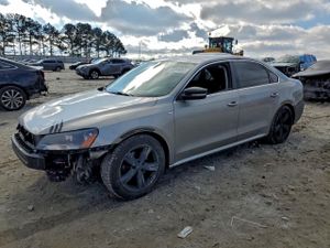 Volkswagen Passat S 1.8L 4 2014