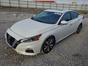 Nissan Altima SV 2.5L 4 2022