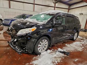 Toyota Sienna LE 3.5L 6 2014