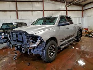 RAM 1500 SLT 5.7L 8 2015