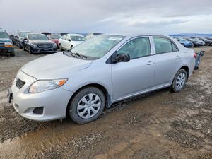 Toyota Corolla BASE 1.8L 4 2010