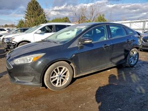 Ford Focus SE 2.0L 4 2015