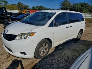 Toyota Sienna 3.5L 6 2011