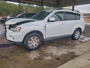 Mitsubishi Outlander ES 2.4L 4 2011