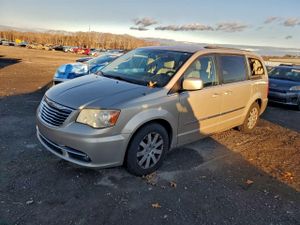 Chrysler Town & Country TOURING 3.6L 6 2013