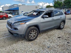 Jeep Cherokee LATITUDE 2.4L 4 2015