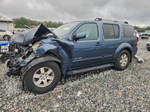 Nissan Pathfinder LE 4.0L 6 2005