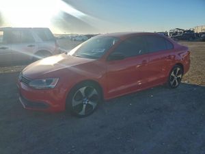Volkswagen Jetta BASE 2.0L 4 2013