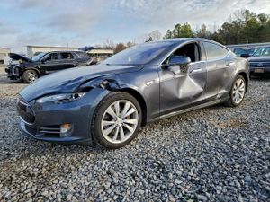 Tesla Model S 2014