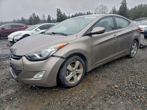 Hyundai Elantra GLS 1.8L 4 2013