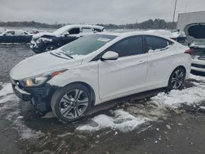 Hyundai Elantra SE 2.0L 4 2015