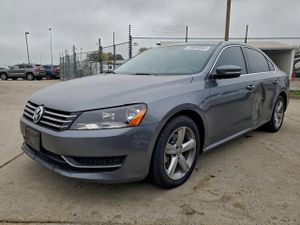 Volkswagen Passat SE 2.5L 5 2013