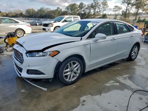 Ford Fusion SE 2.5L 4 2014