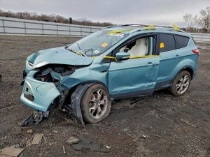 Ford Escape TITANIUM 2.0L 4 2013