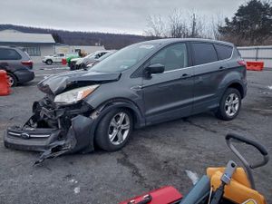 Ford Escape SE 2.5L 4 2015