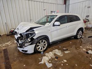 Mitsubishi Outlander SE 2.0L 4 2014