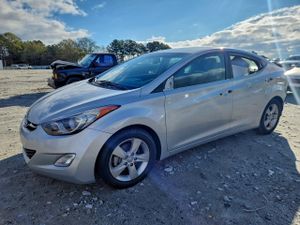 Hyundai Elantra GLS 1.8L 4 2013