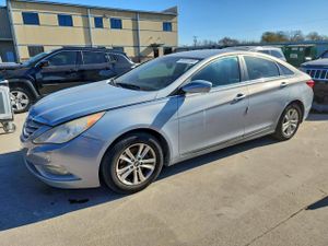 Hyundai Sonata GLS 2.4L 4 2013