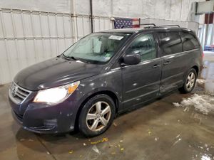Volkswagen Routan SEL 3.6L 6 2011