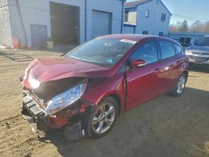 Ford Focus SE 2.0L 4 2013