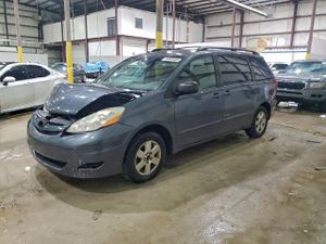 Toyota Sienna CE 3.5L 6 2008