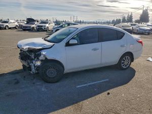 Nissan Versa S 1.6L 4 2013