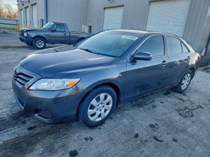 Toyota Camry BASE 2.5L 4 2010