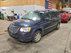 Chrysler Town & Country TOURING 3.8L 6 2009
