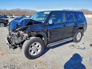 Toyota 4Runner SR5 4.0L 6 2015