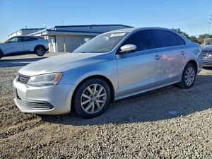 Volkswagen Jetta SE 1.8L 4 2014