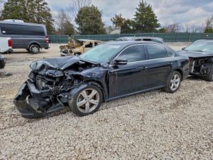 Volkswagen Passat SE 2.5L 5 2013