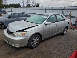 Toyota Camry LE 2.4L 4 2003